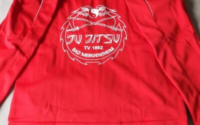 Neue Trainingsanzüge