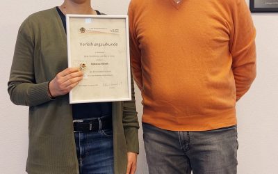 Ehrennadel in Gold für Becky